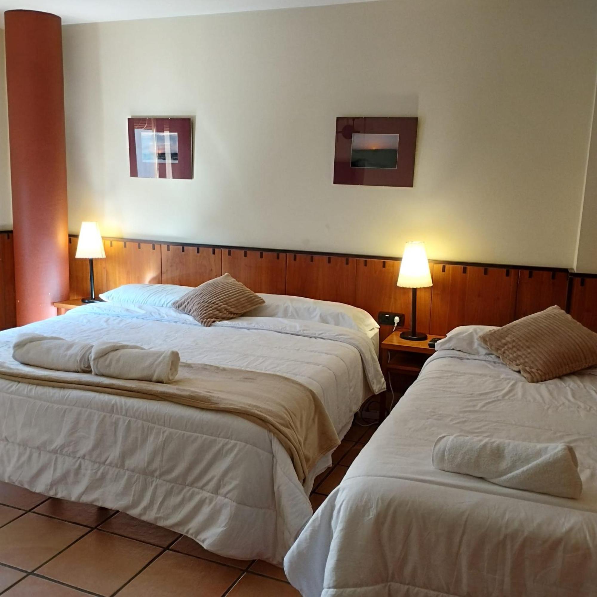 Hostal Tastavins Penarroya De Tastavins Exterior photo