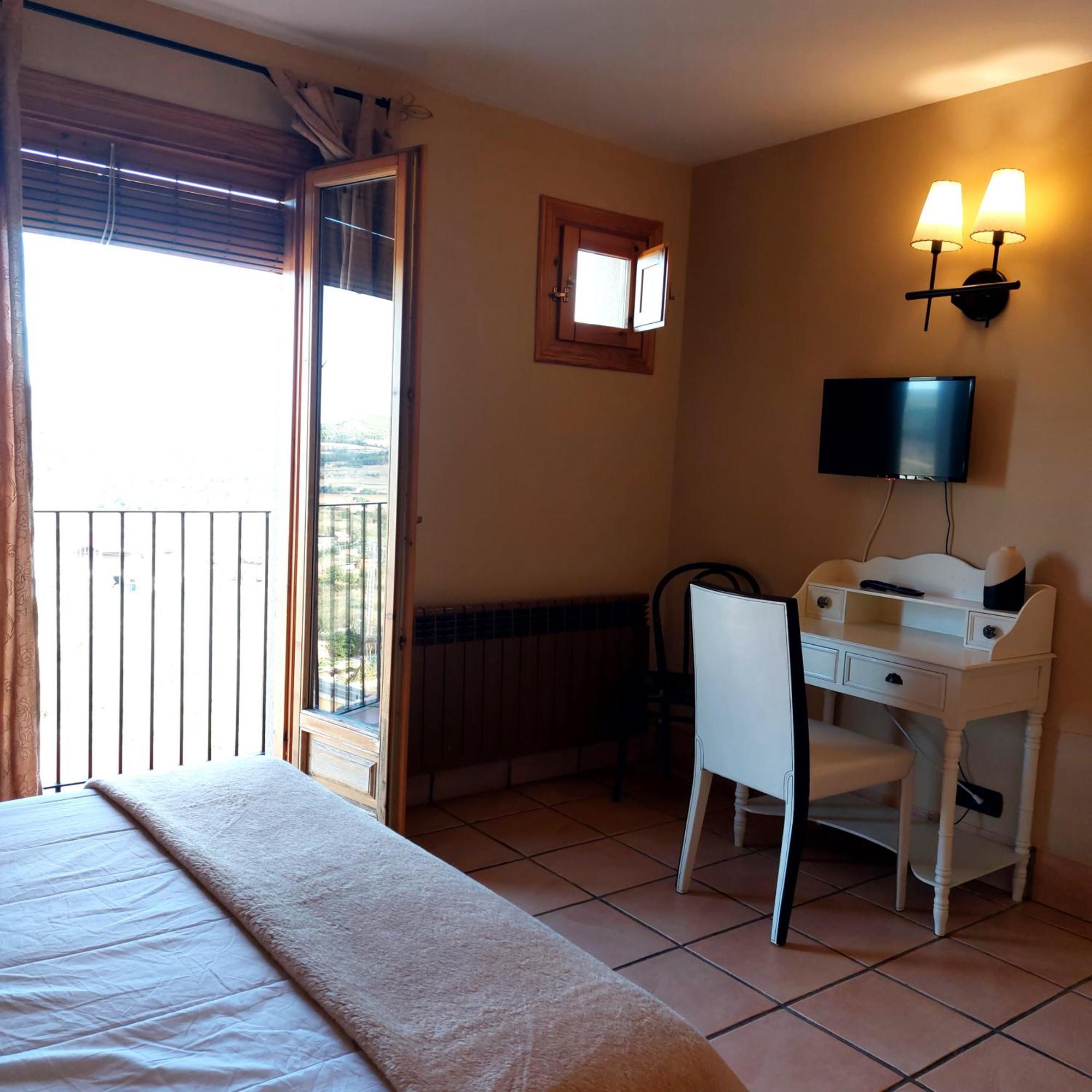 Hostal Tastavins Penarroya De Tastavins Room photo