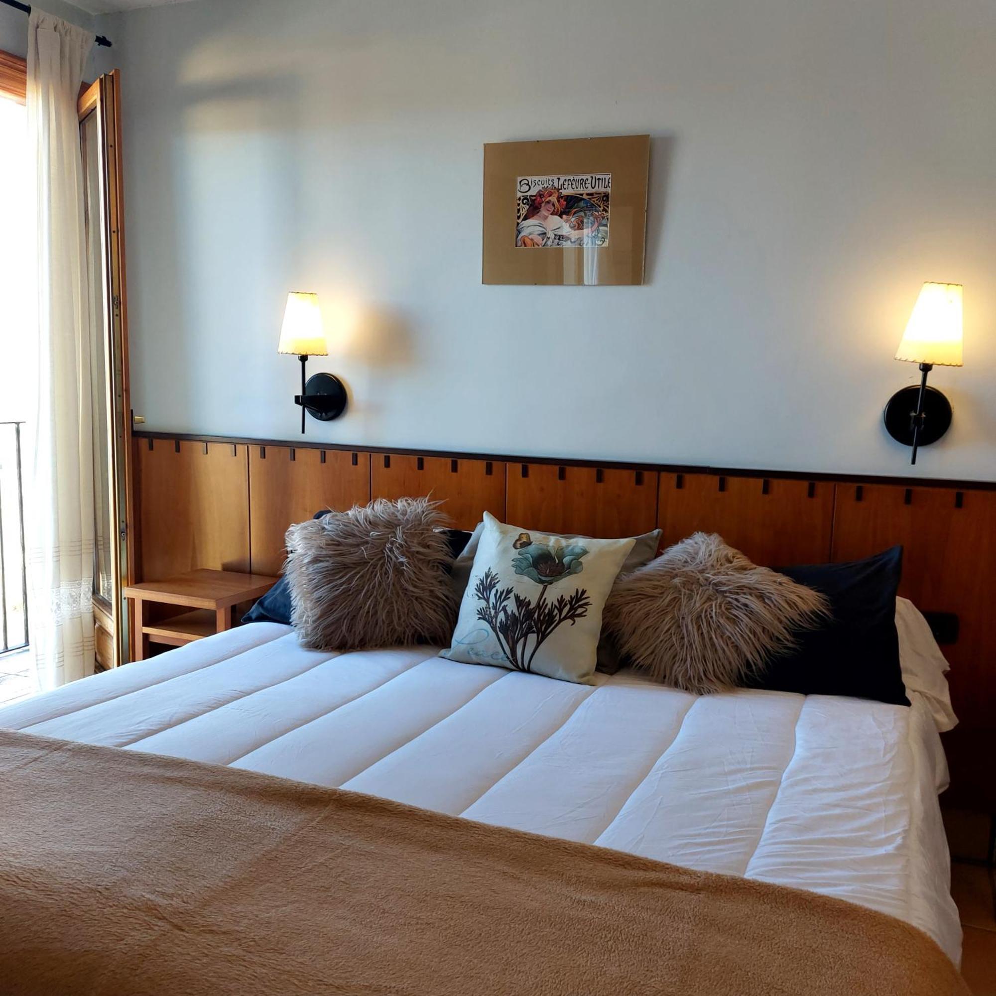 Hostal Tastavins Penarroya De Tastavins Room photo