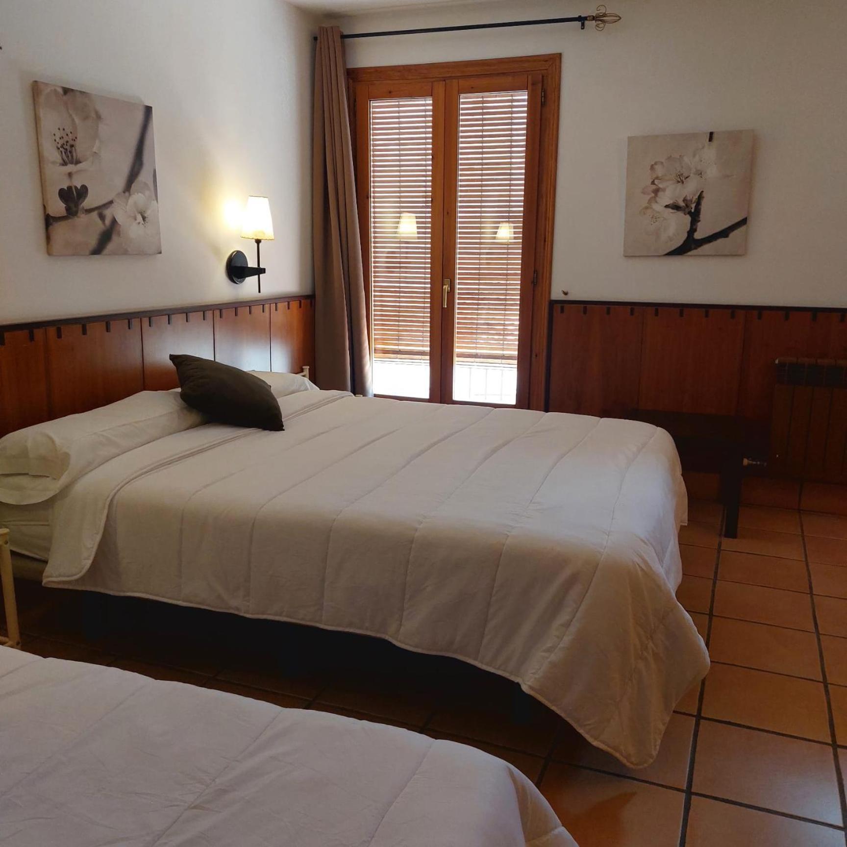 Hostal Tastavins Penarroya De Tastavins Exterior photo