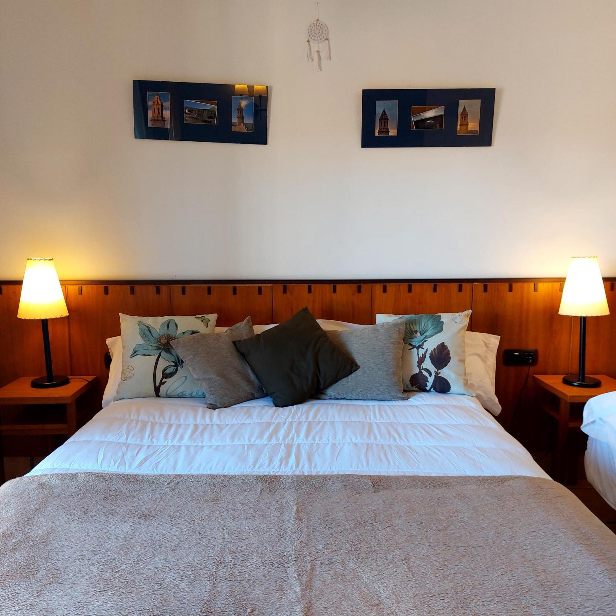 Hostal Tastavins Penarroya De Tastavins Room photo
