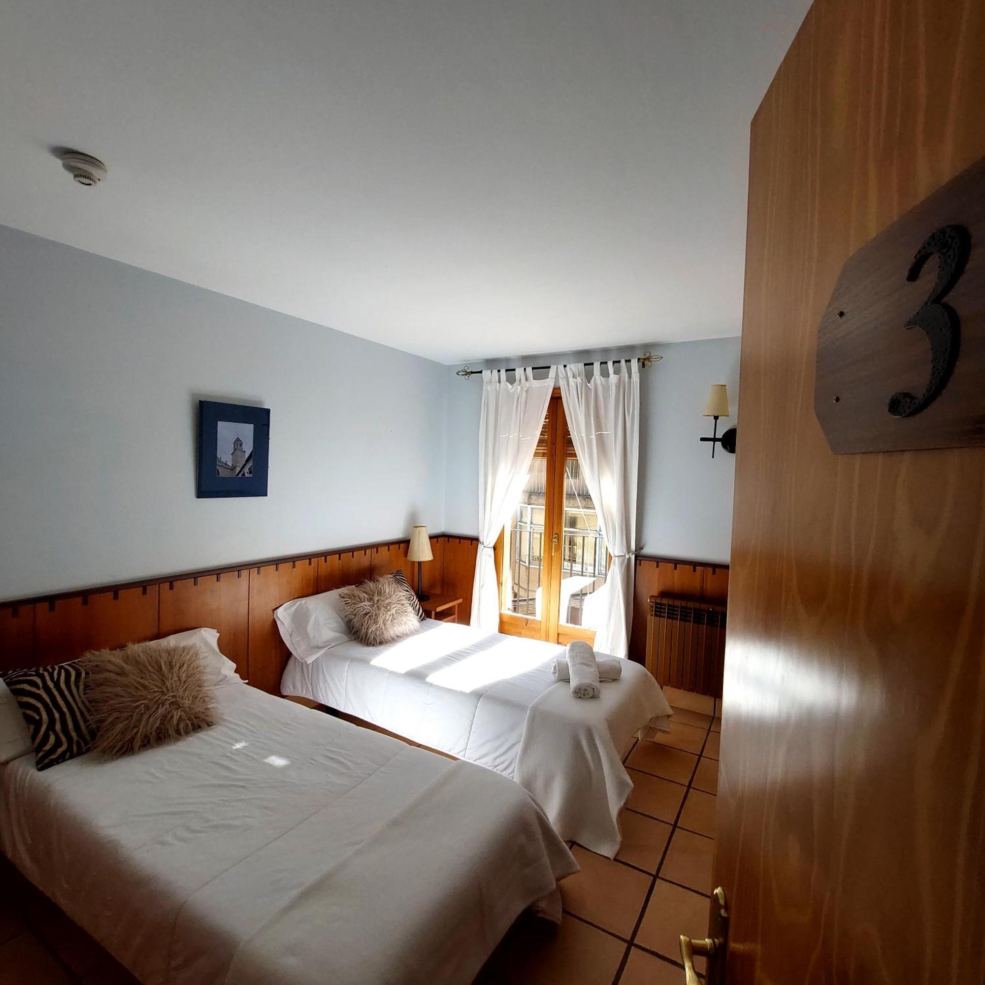 Hostal Tastavins Penarroya De Tastavins Room photo