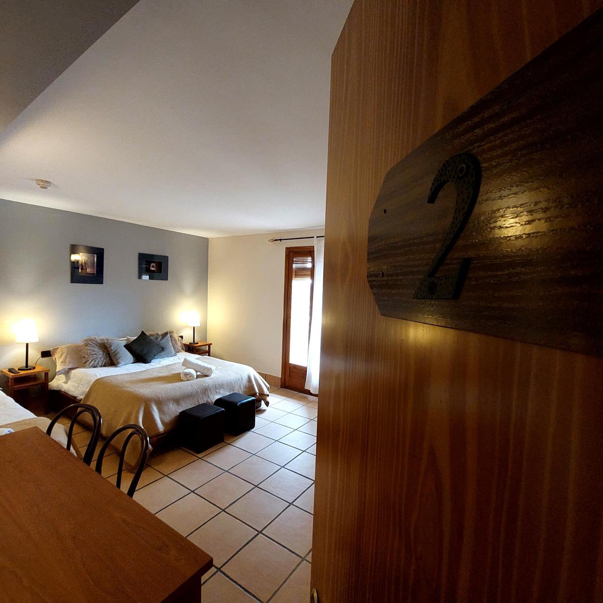 Hostal Tastavins Penarroya De Tastavins Room photo