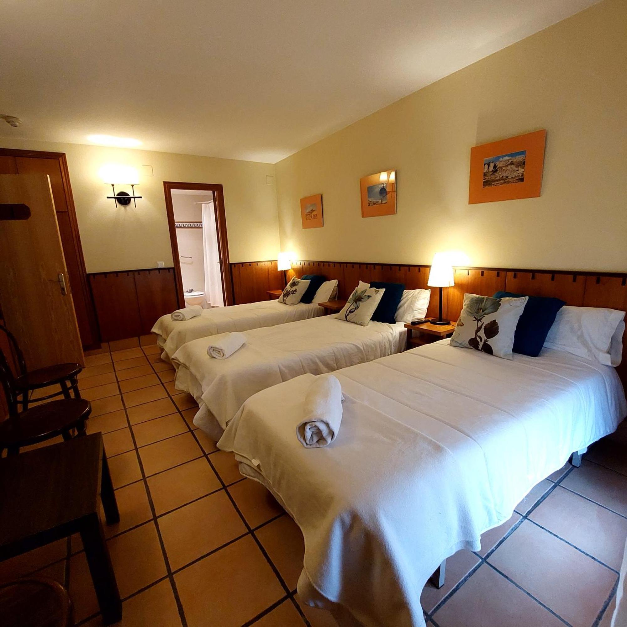 Hostal Tastavins Penarroya De Tastavins Room photo