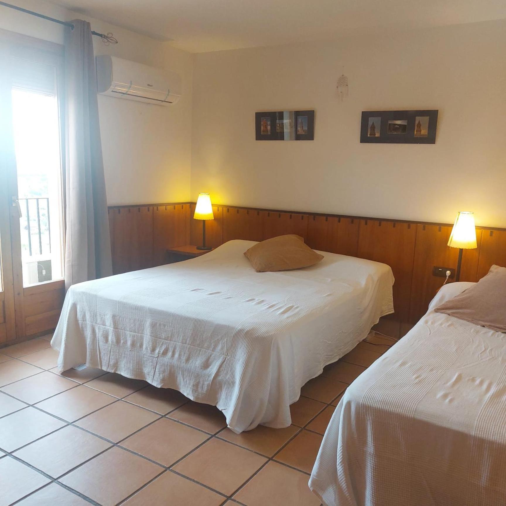 Hostal Tastavins Penarroya De Tastavins Exterior photo