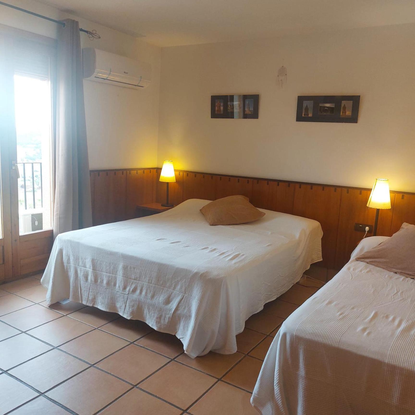 Hostal Tastavins Penarroya De Tastavins Exterior photo