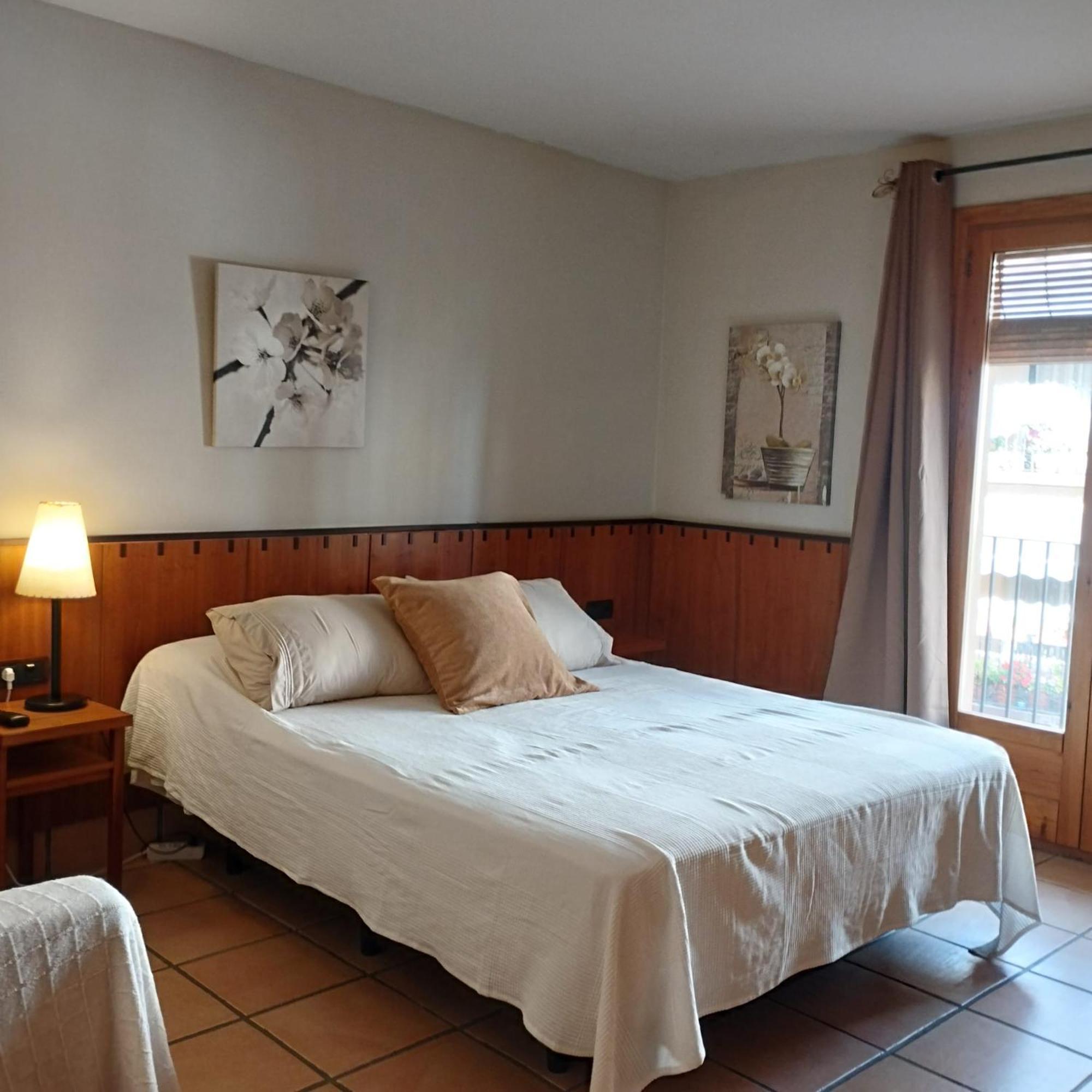 Hostal Tastavins Penarroya De Tastavins Exterior photo