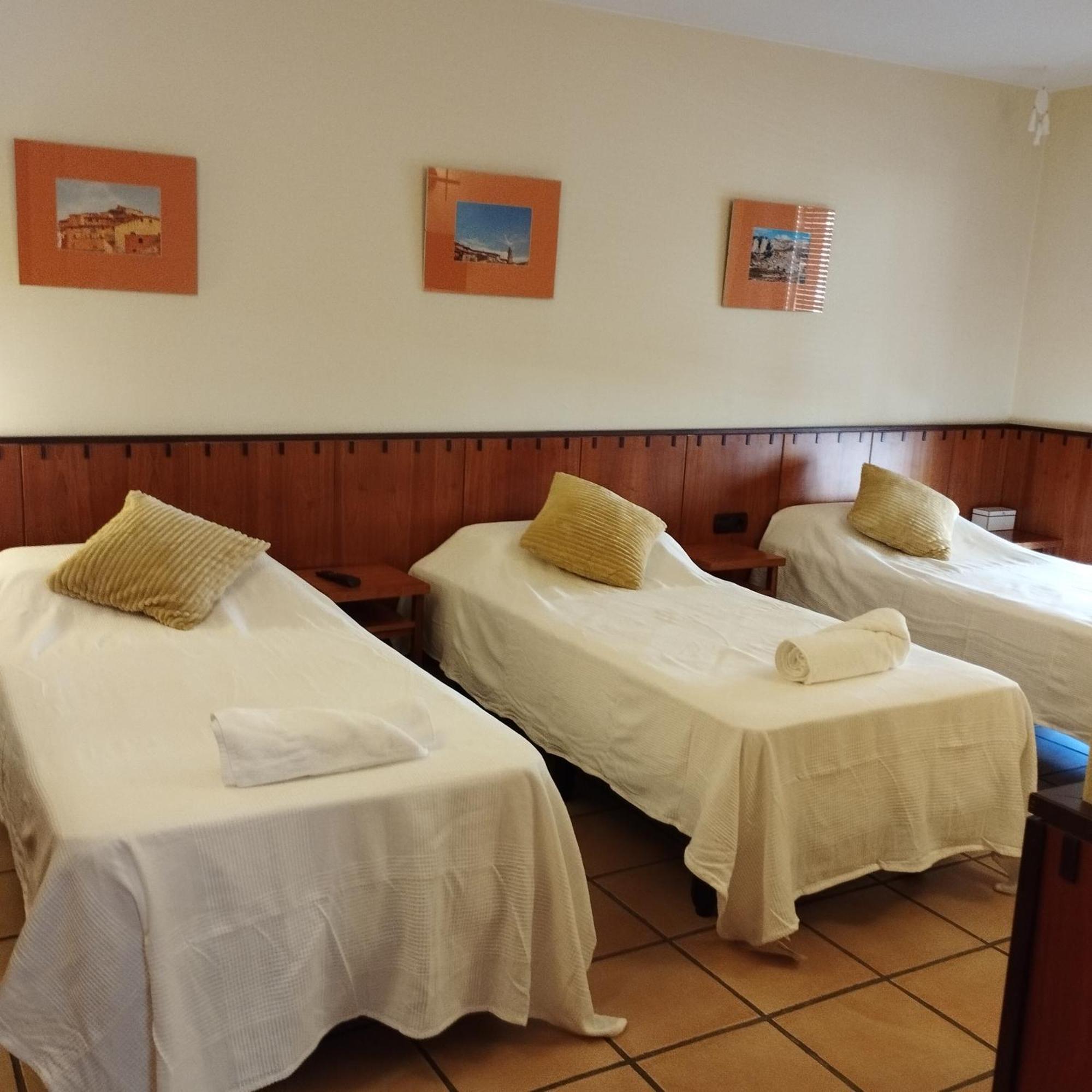 Hostal Tastavins Penarroya De Tastavins Exterior photo